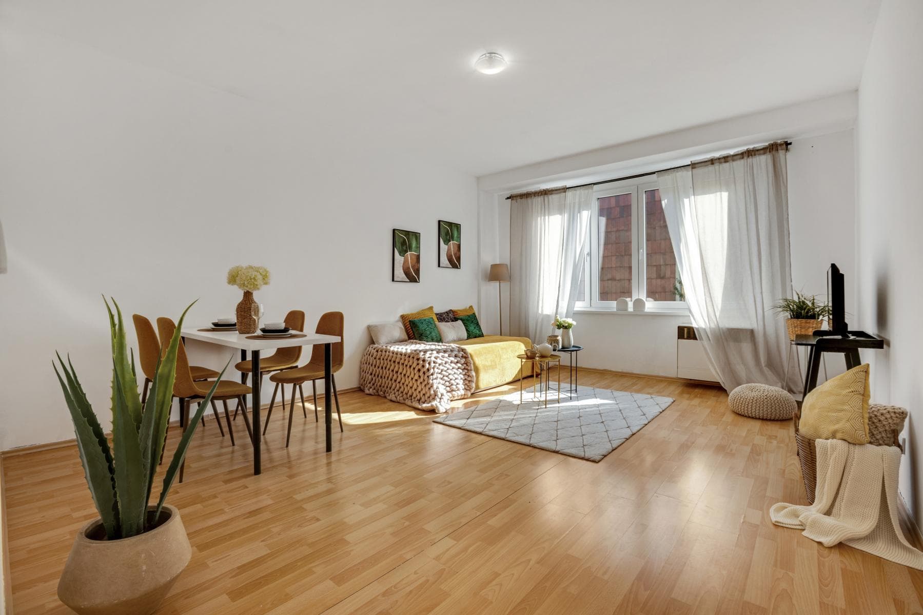 K PRODEJI – Byt 2+kk, 58 m², sklep, 3. patro s výtahem, ul. Na Maninách, Praha 7 – Holešovice