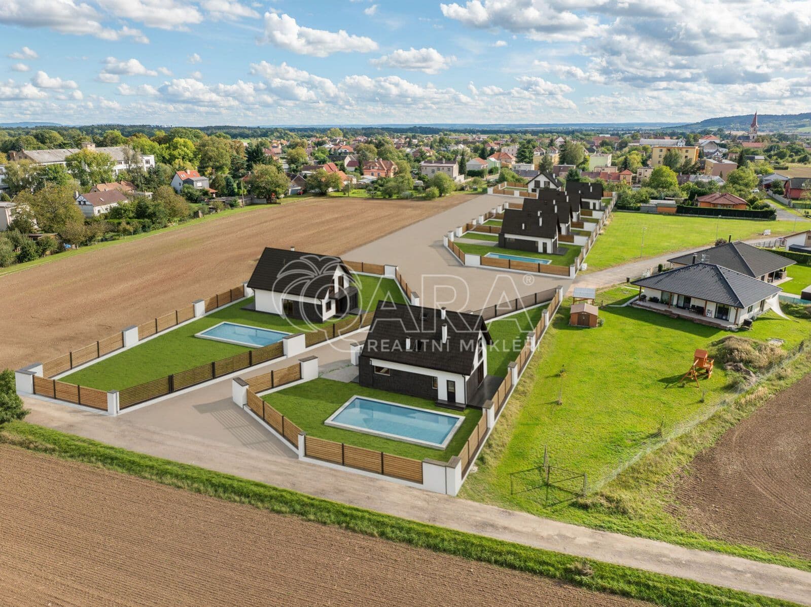 PRODÁNO – Stavební pozemek 8 616 m² ve Starém Kolíně s obrovským potenciálem pro investory a developery