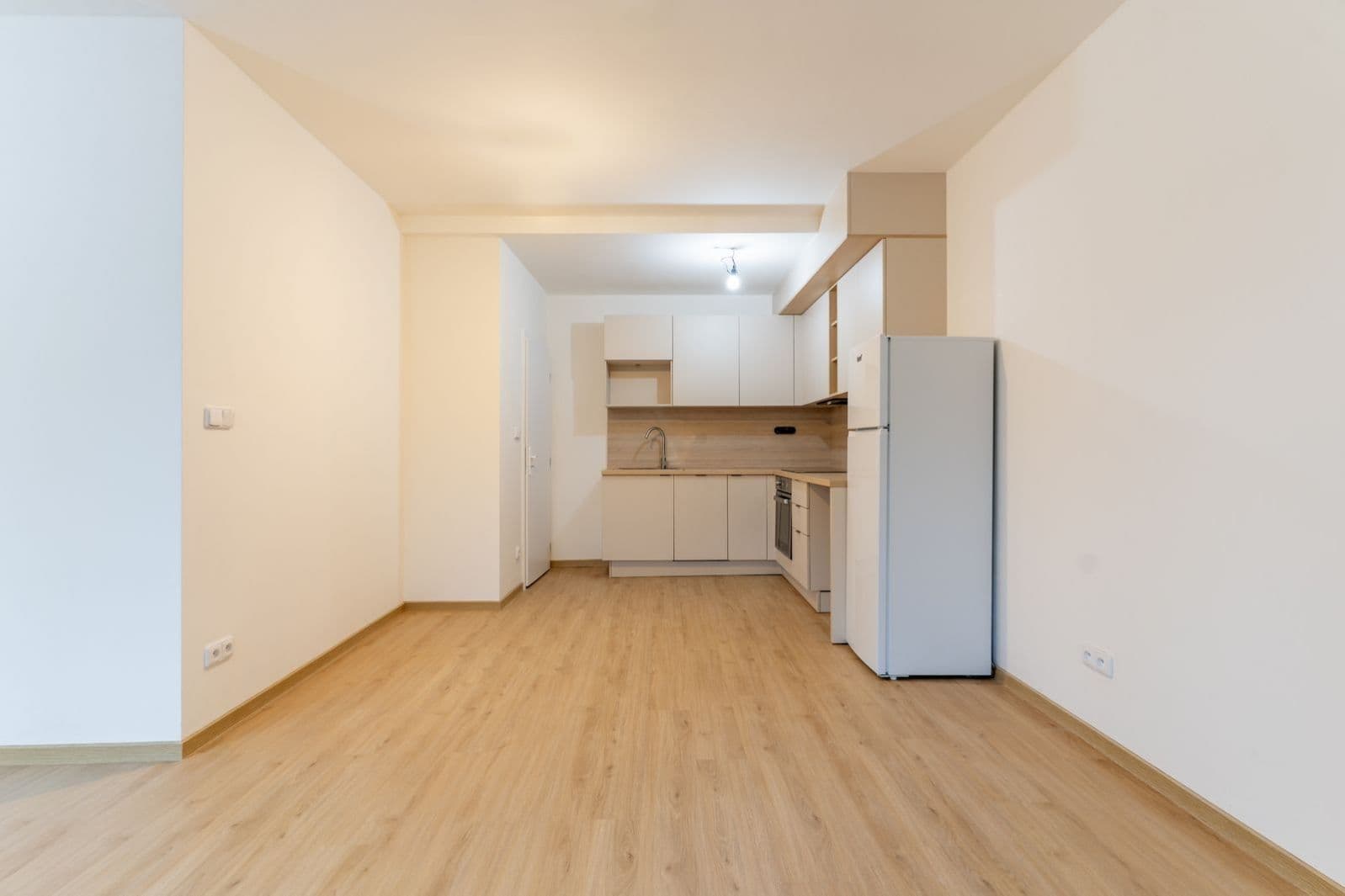 PRONAJATO – Rezidence Obora – nově dokončený byt 1+kk, 39 m², sklep, ul. Špitálská, Příbram
