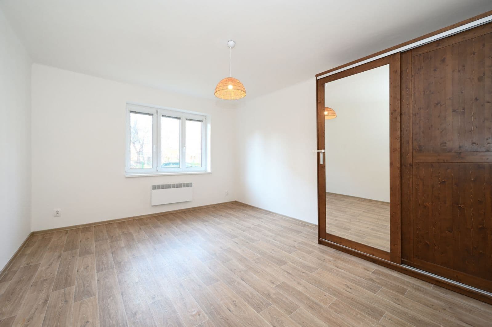 PRONAJATO – Byt 1+kk, 30 m², komora, klidná ul. Krátký lán, Praha 6 – Vokovice