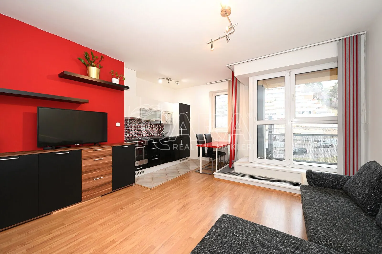 Modern, fully furnished studio, 1+kk, 35 m², balcony, storage, Plzeňská St., Prague 5 – Košíře